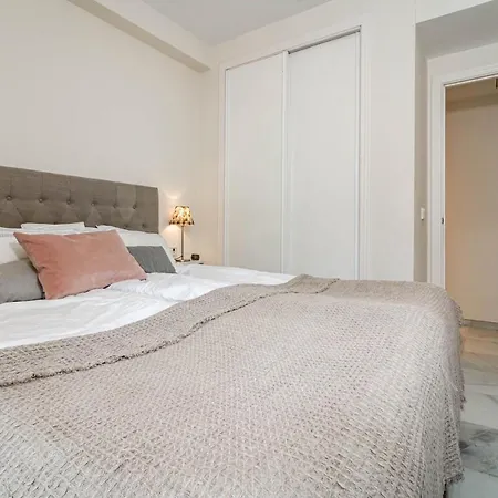 Sensational And Exotic 3-bedroom Retreat In Nueva Andalucia With A Palm Garden Apartment Marbella